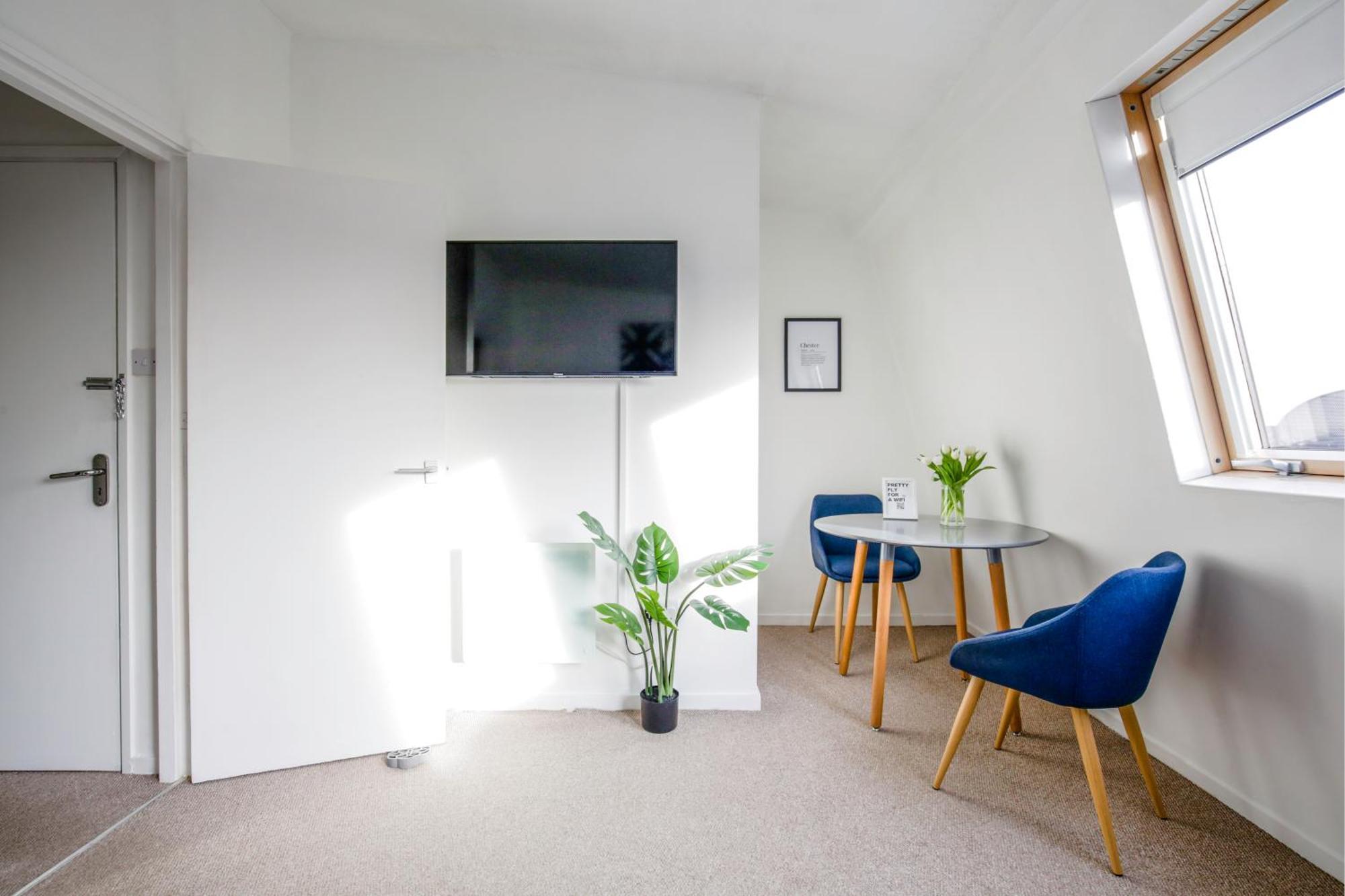 Chester Stays - Best Value Apartment With Free Parking In The Heart Of Chester Bagian luar foto