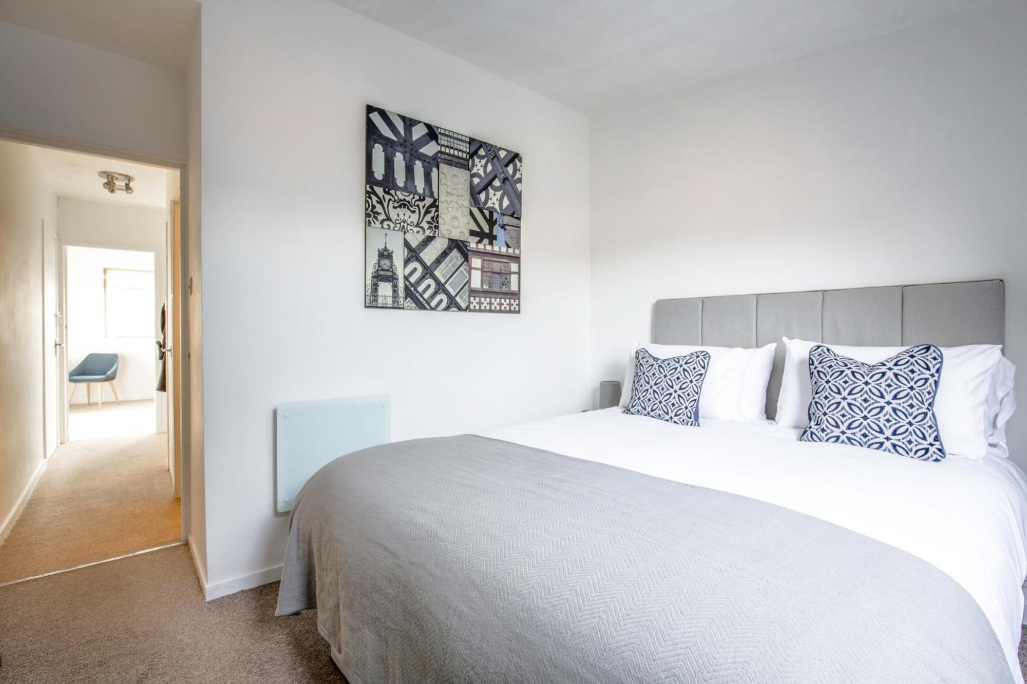 Chester Stays - Best Value Apartment With Free Parking In The Heart Of Chester Bagian luar foto