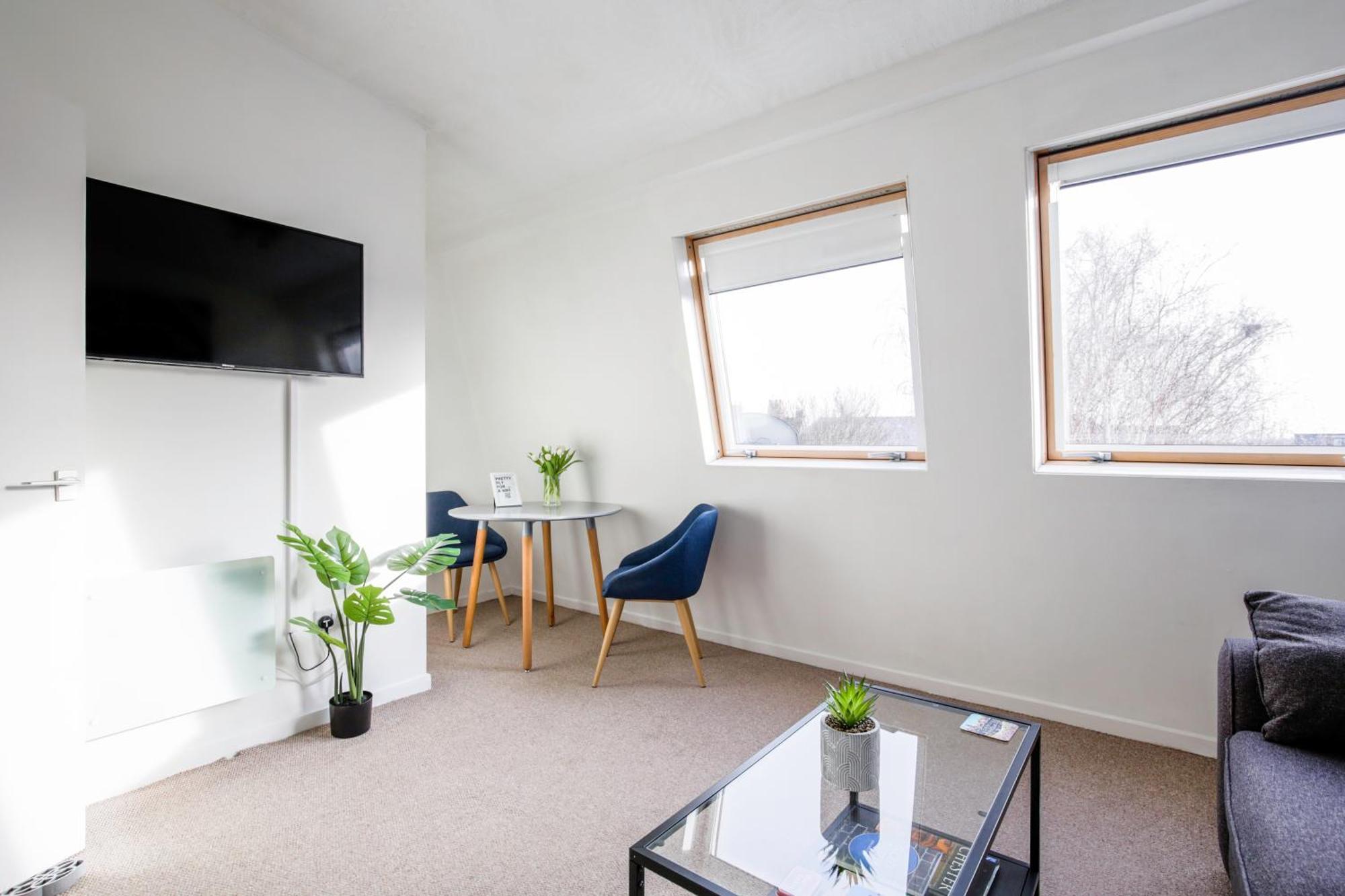 Chester Stays - Best Value Apartment With Free Parking In The Heart Of Chester Bagian luar foto